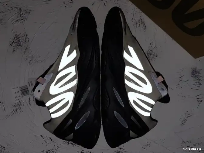 Adidas Yeezy Bone MNVN Boost FY3729 700 0618
